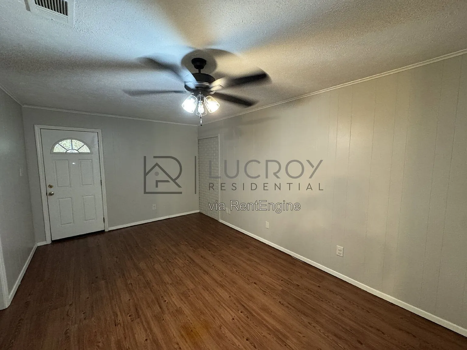 3 bed, 2.0 bath, 1300 sqft, $1,350 — Photo 3