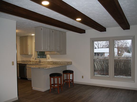 3rd image of 1145 Amboise Dr