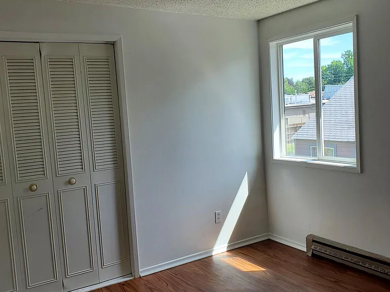 527 Washington St #2 — Photo 9