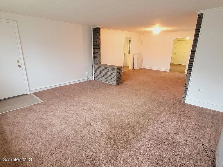 114 Dickson St — Photo 8