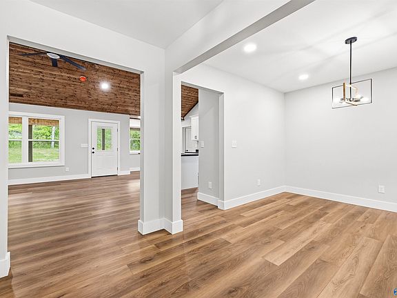 3rd image of 2110 Highland Dr NE