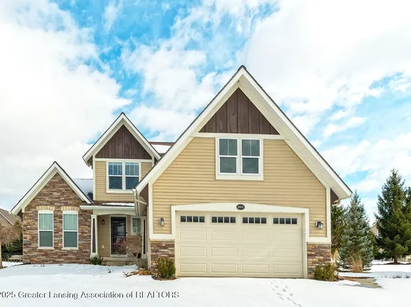 10678 Knockaderry Dr, Grand Ledge, MI 48837