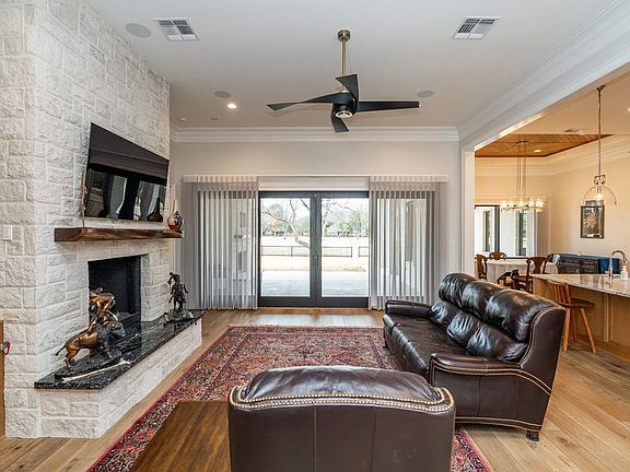 4th image of 5313 Enclave Ct