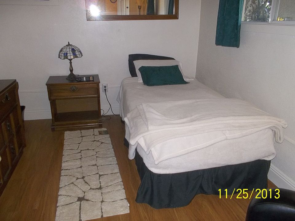 2nd image of 1821 Moser Dr