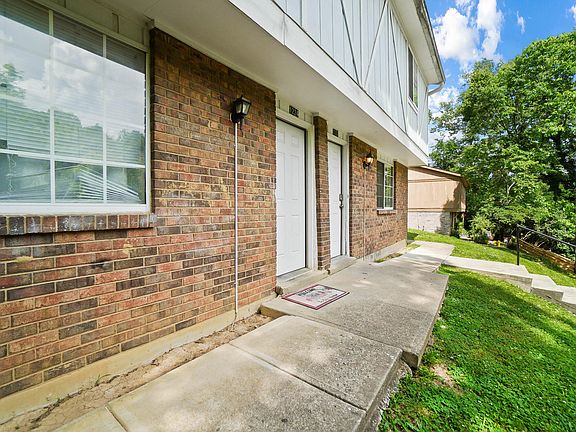 5th image of 1222-1224 E Henry Clay Ct