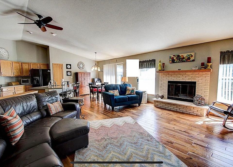 2304 N University Dr Waukesha WI 53188 Zillow