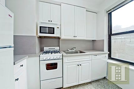 3rd image of 101 7th Ave #9I