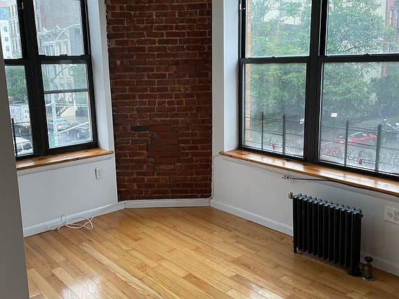 2nd image of 1621 Lexington Ave #3S