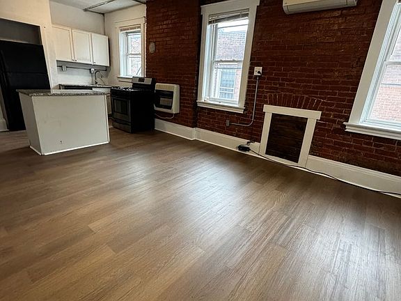 5th image of 225 S Millvale Ave #11