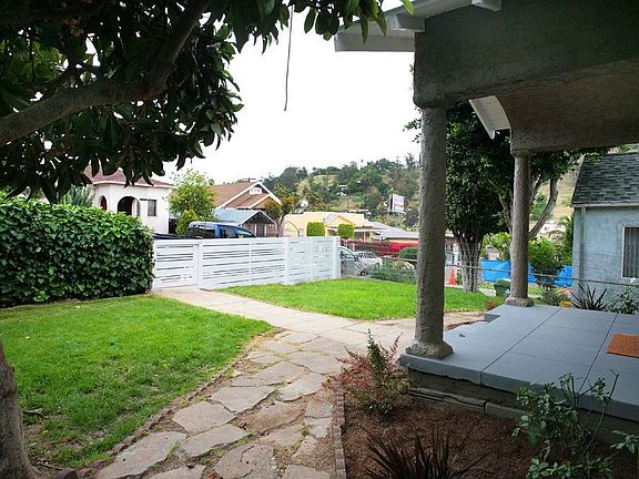 3rd image of 4402 Moonstone Dr