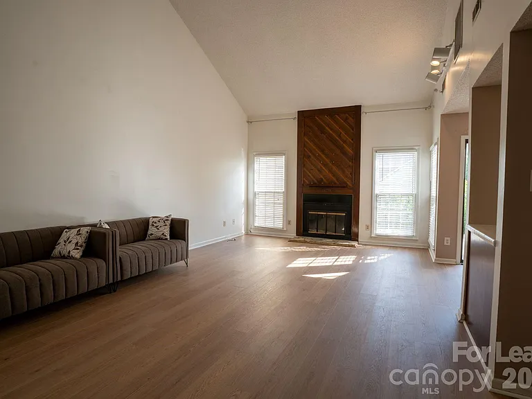 11119 Michelangelo Ct — Photo 5