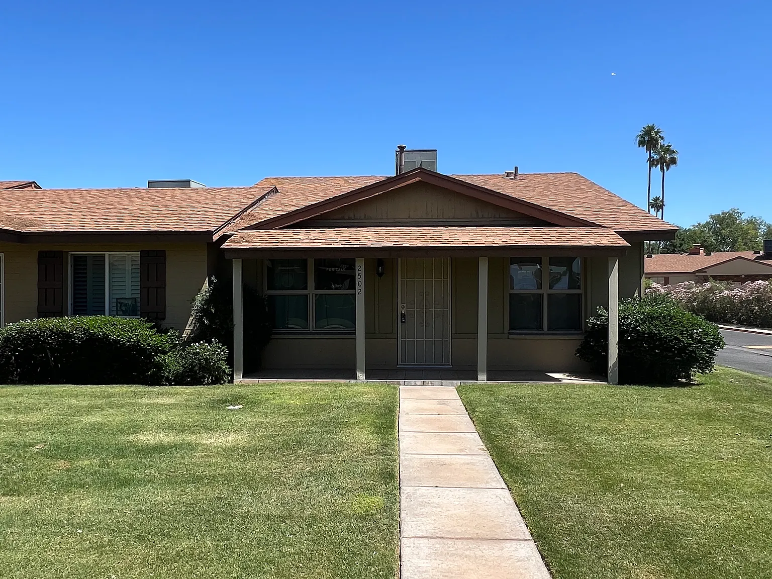3 bed, 1292 sqft, $2,200 — Photo 1