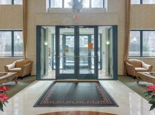 3835 9th St N APT 202E, Arlington, VA 22203