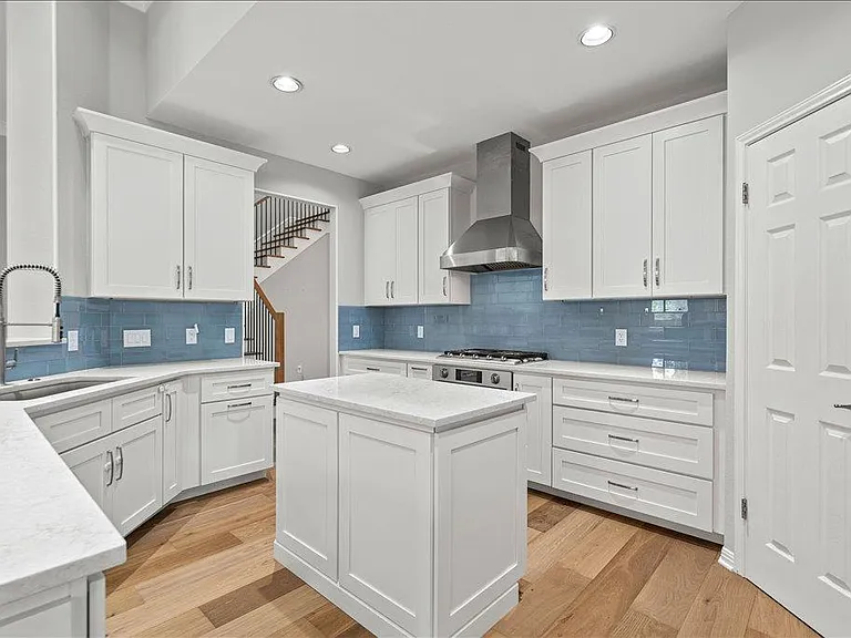 5301 Deerwood Ln — Photo 10