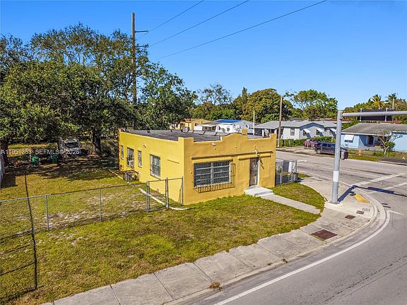 2nd image of 8610 NW 17th Ave