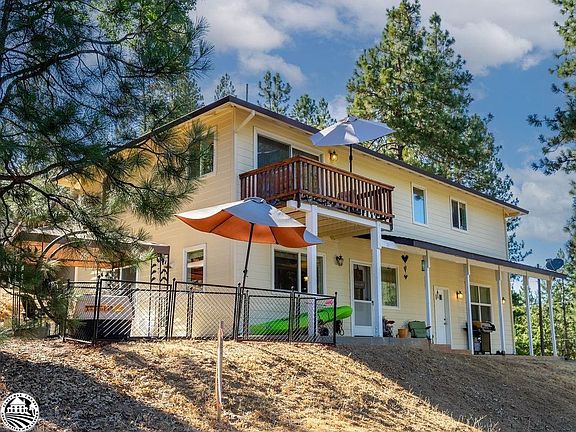 2nd image of 19623 Cottonwood St #37