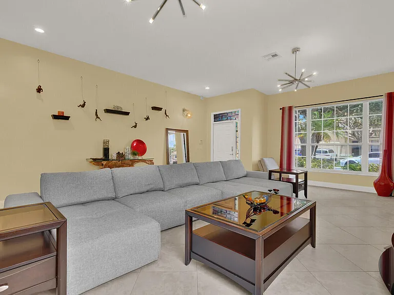 18453 Old Princeton Ln — Photo 7
