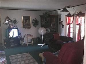 3rd image of 3022 N Selland Ave