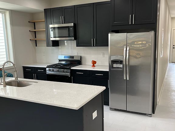 3rd image of 13 Marion Ave Floor 2