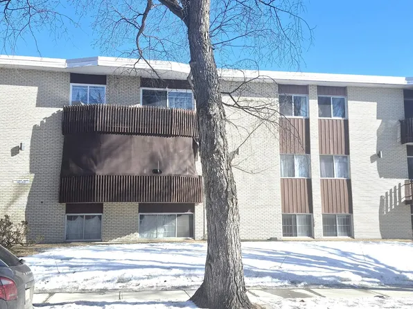 11907 81st St NW #201, Edmonton, AB T5B 2S7