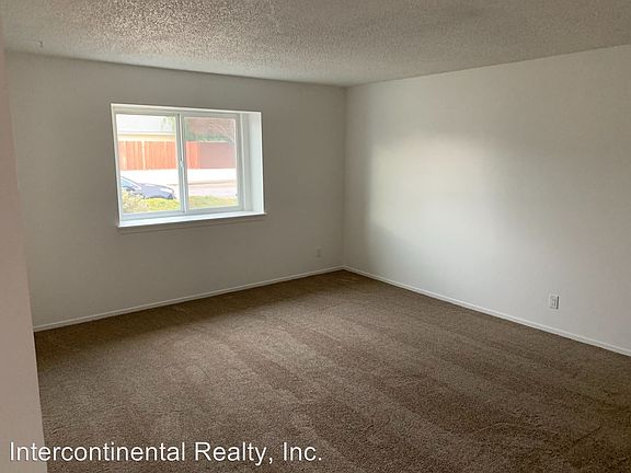 5th image of 9074 Denver St