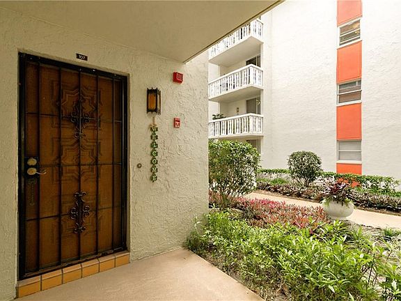 3rd image of 2650 Pearce Dr Unit 107