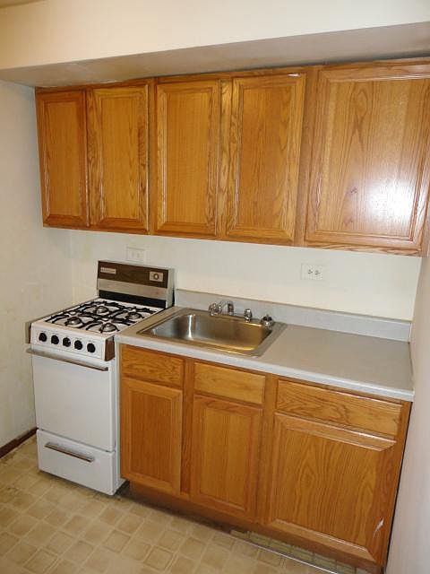 1st image of 638 W Arlington Pl #63K