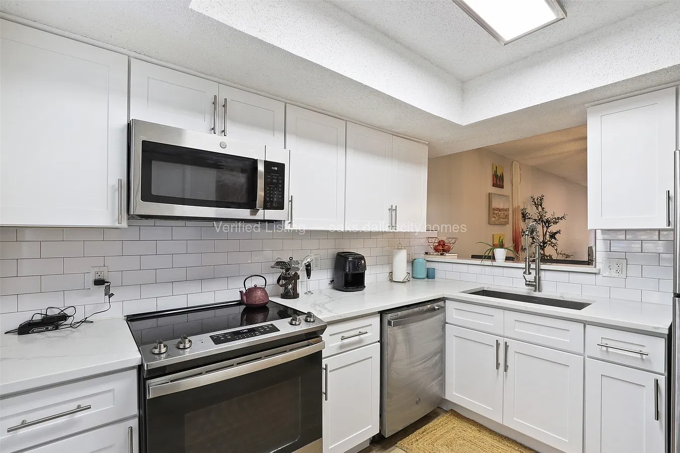 2 bed, 2.5 bath, 1200 sqft, $2,100 — Photo 1
