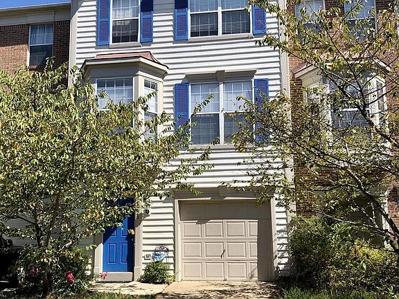 2nd image of 1125 Cypress Tree Pl