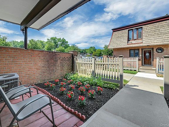 2nd image of 9 Heritage Drive #A