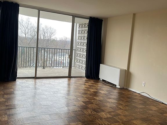 2nd image of 3333 University Blvd W Floor 8