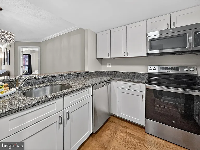 1080 Wisconsin Ave NW #2020 — Photo 14