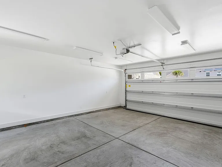 105 Risewell Ct — Photo 17