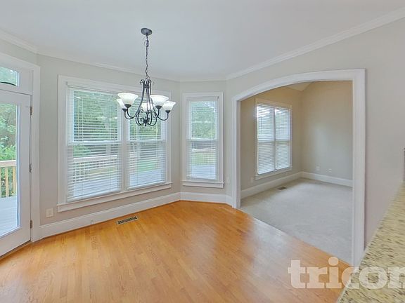 5th image of 3835 Bay Grove Way