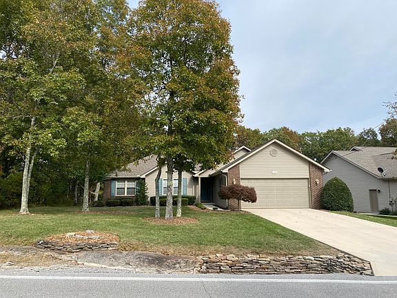 2nd image of 476 Snead Dr
