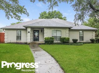 604 Arbor Creek Dr, Desoto, TX 75115