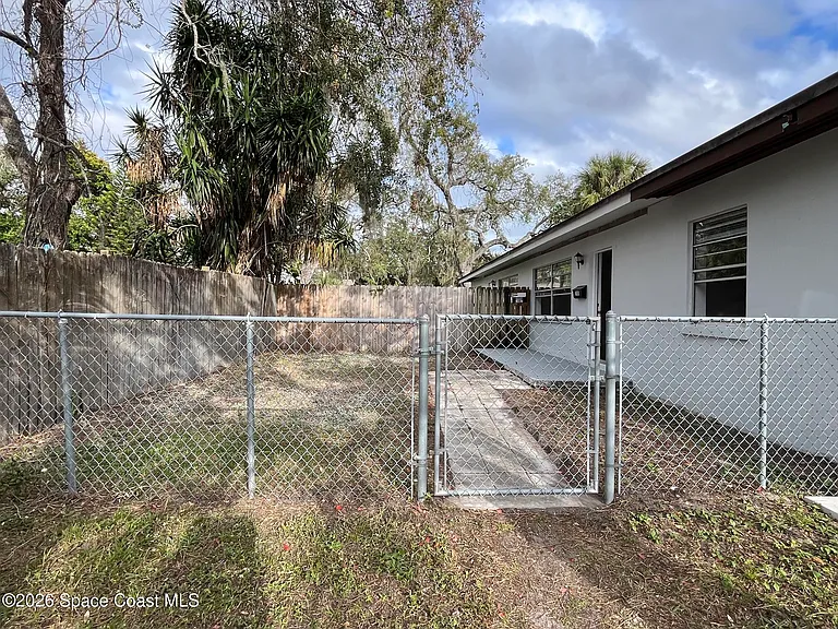 1805 Guava Ave — Photo 1