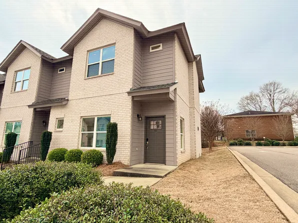 808 N Gay St #D101, Auburn, AL 36830