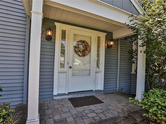 2nd image of 33 Sandpiper Ln