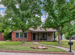 1202 NW 4th Ave, Mineral Wells, TX 76067