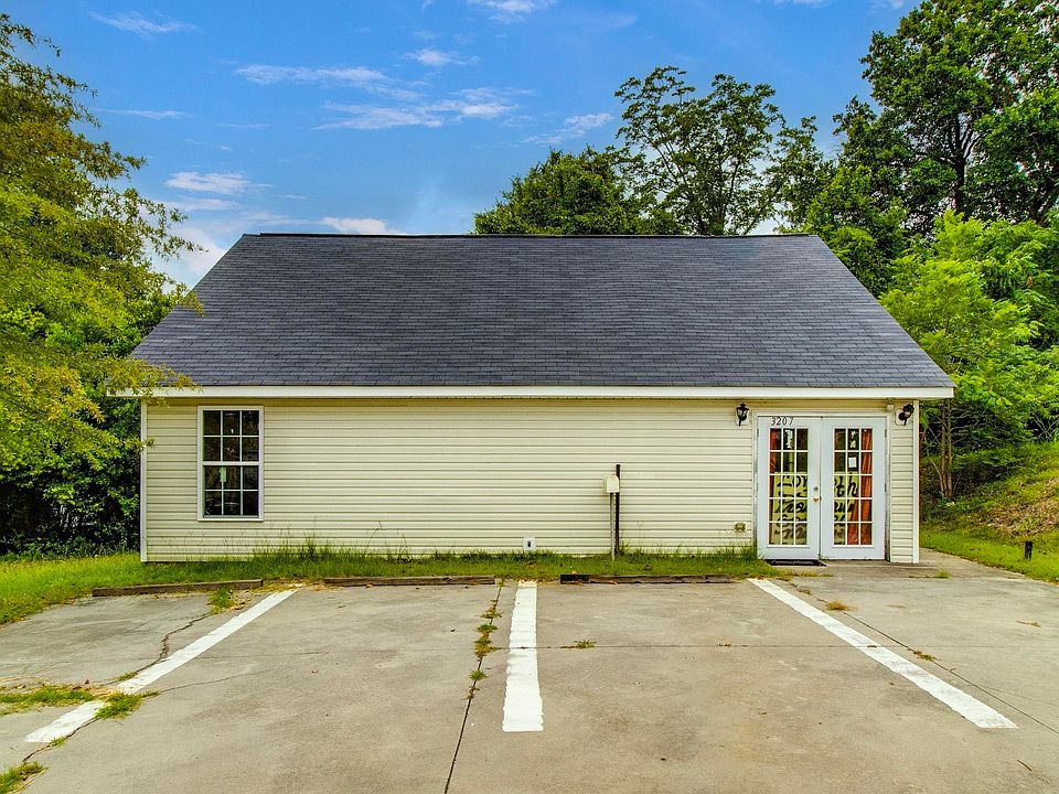 1st image of 3207 Piedmont Ave