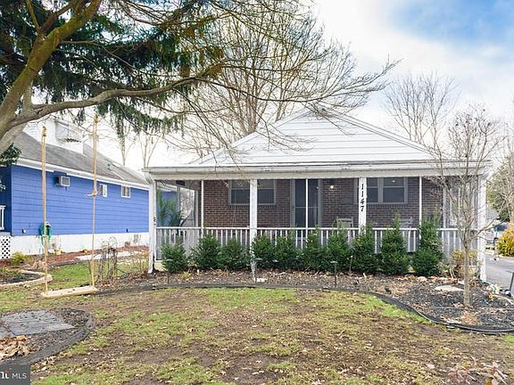 2nd image of 1147 Morton Ave