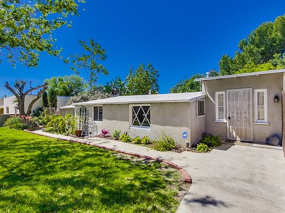 4th image of 13575 De Garmo Ave