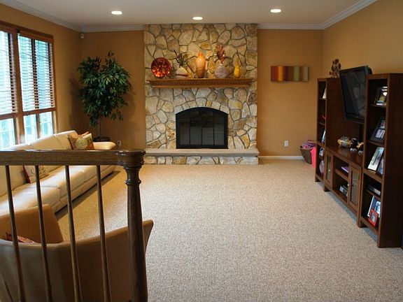 3rd image of 106 Langner Pl