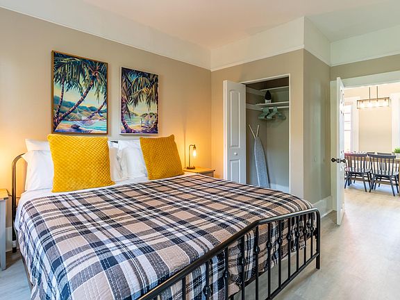 5th image of 515 Daniels Ave #1