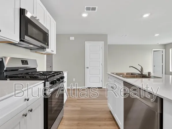 7740 Royal Fern Dr, Denton, TX