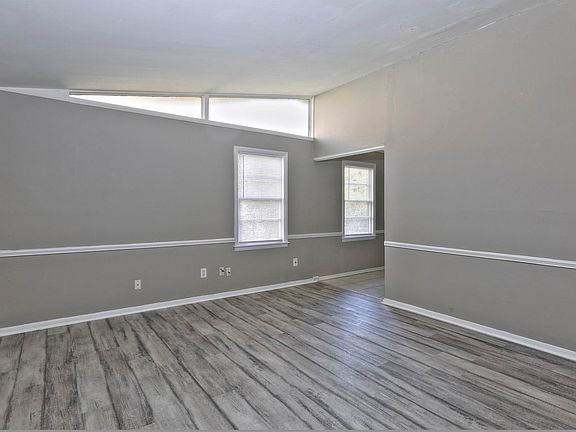 5th image of 3116 Brookdale St