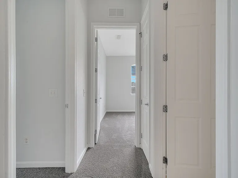 817 Terrace Ridge Cir — Photo 18