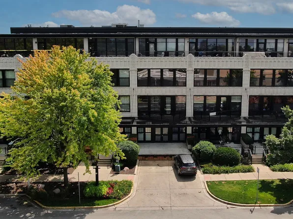 1111 W 14th Pl Unit 226, Chicago, IL 60608