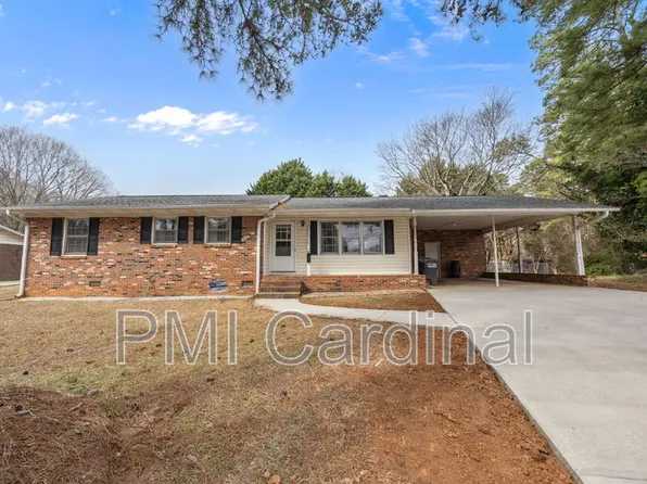 2616 Redbud Dr, Gastonia, NC 28056